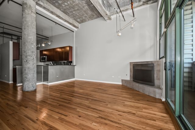 2001 S Calumet Avenue 408, Chicago, IL 60616