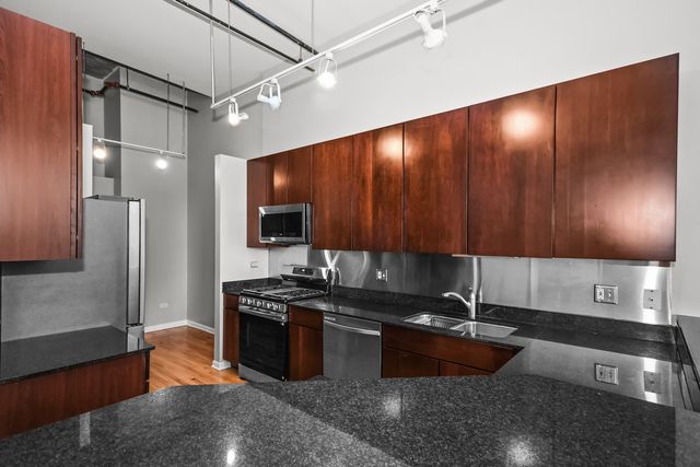 2001 S Calumet Avenue 408, Chicago, IL 60616