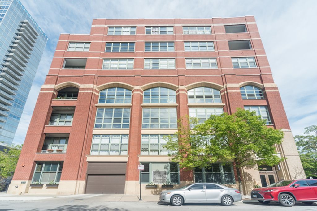 2001 S Calumet Avenue 408, Chicago, IL 60616