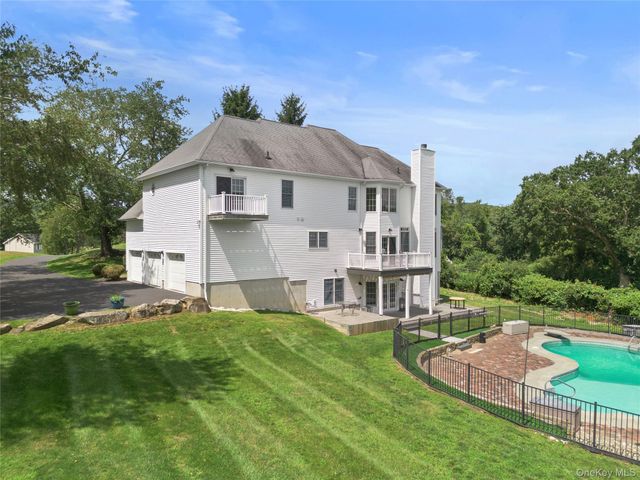 26 Mill Farm Lane, Brewster, NY 10509