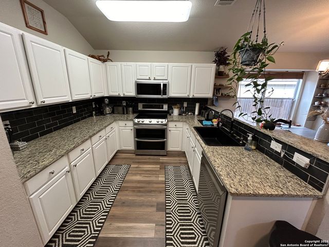 10607 TIMBER COUNTRY, San Antonio, TX 78254