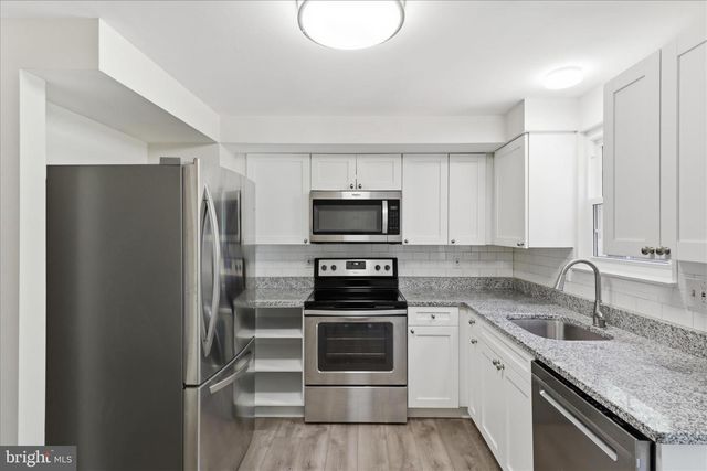 42 ALDEN CT, Sterling, VA 20165