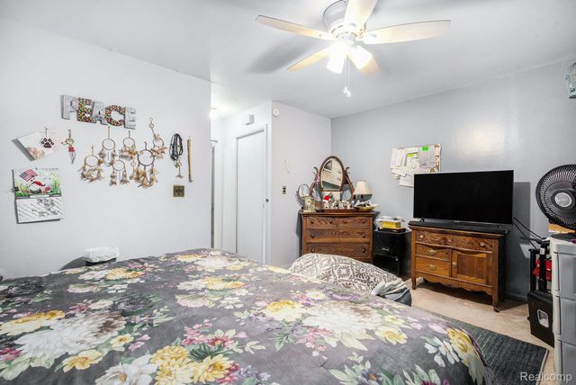 25235 Franklin Terrace Road 8, South Lyon, MI 48178