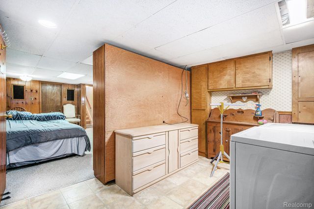 25235 Franklin Terrace Road 8, South Lyon, MI 48178