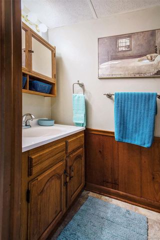 25235 Franklin Terrace Road 8, South Lyon, MI 48178