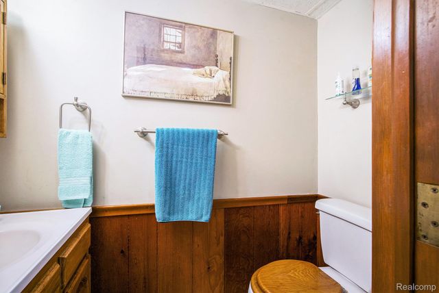 25235 Franklin Terrace Road 8, South Lyon, MI 48178