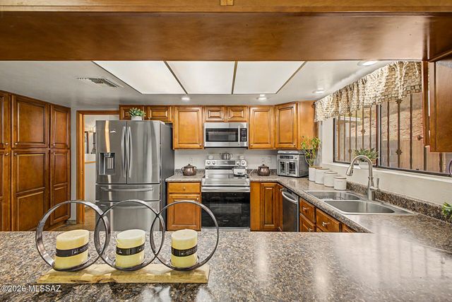 5342 S Camino De La Tierra, Tucson, AZ 85746