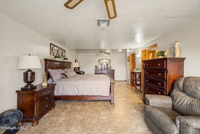 5342 S Camino De La Tierra, Tucson, AZ 85746
