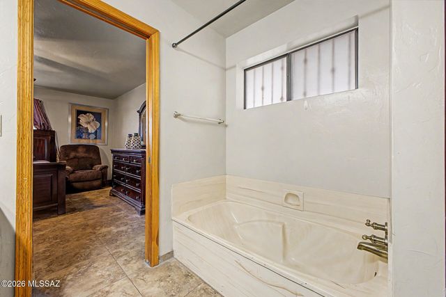 5342 S Camino De La Tierra, Tucson, AZ 85746