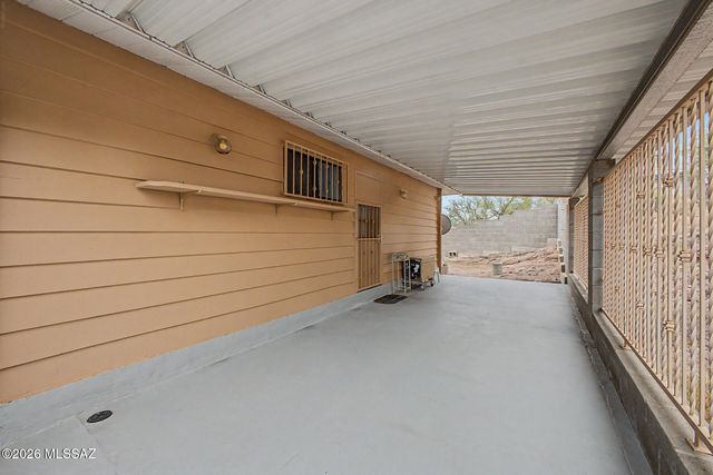 5342 S Camino De La Tierra, Tucson, AZ 85746