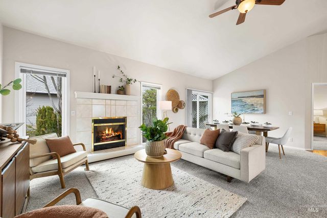 5583 W Harborcove Ln, Boise, ID 83703