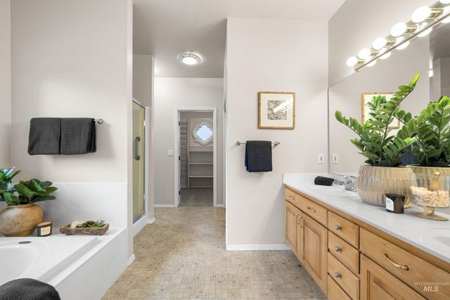 5583 W Harborcove Ln, Boise, ID 83703