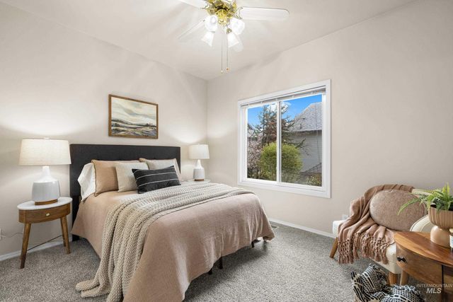 5583 W Harborcove Ln, Boise, ID 83703