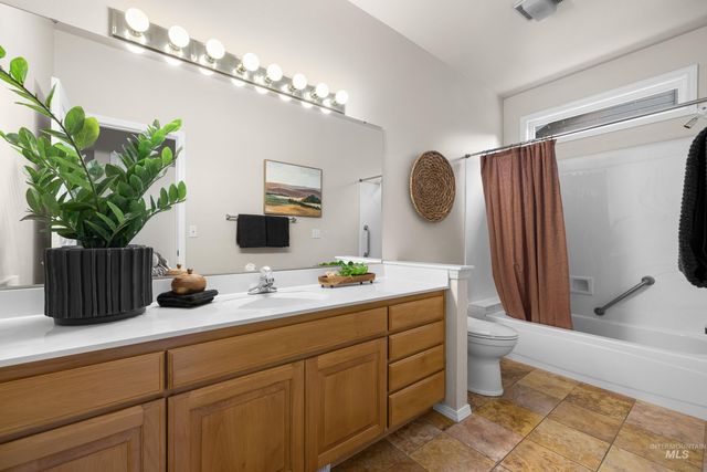 5583 W Harborcove Ln, Boise, ID 83703