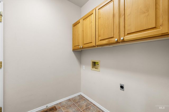 5583 W Harborcove Ln, Boise, ID 83703