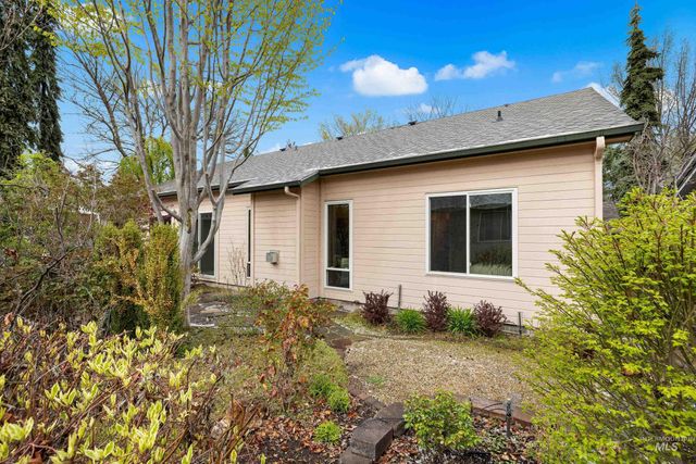 5583 W Harborcove Ln, Boise, ID 83703