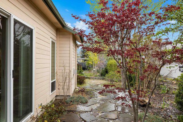 5583 W Harborcove Ln, Boise, ID 83703