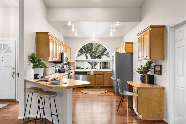 5583 W Harborcove Ln, Boise, ID 83703