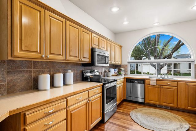 5583 W Harborcove Ln, Boise, ID 83703