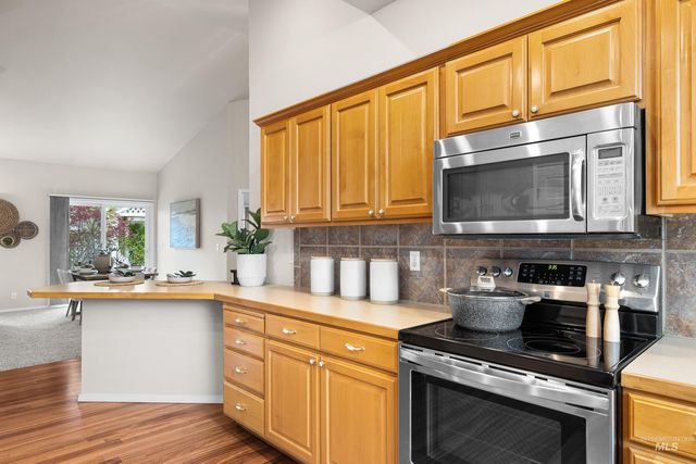 5583 W Harborcove Ln, Boise, ID 83703