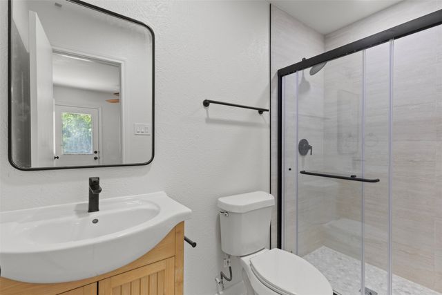 414 N 5th Street, Midlothian, TX 76065