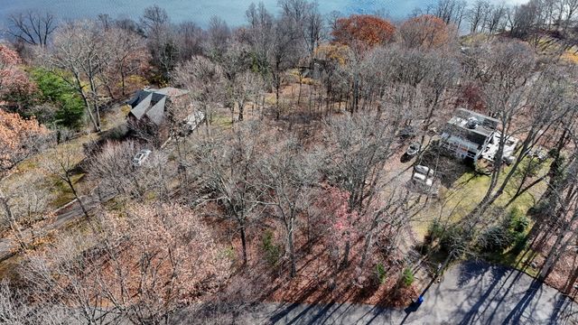 6 Candlewood Common, New Milford, CT 06776