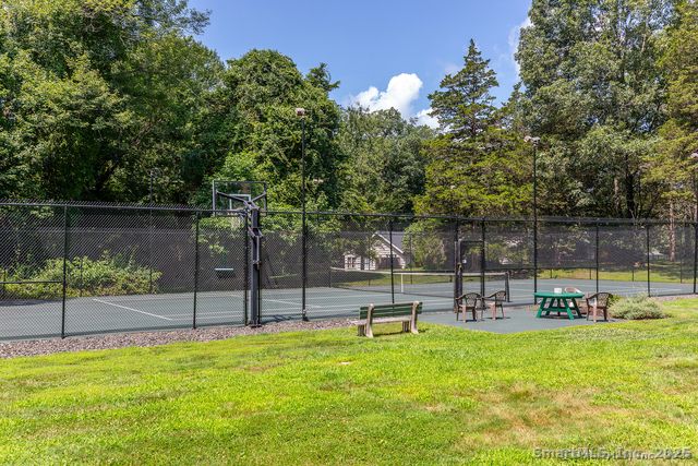 6 Candlewood Common, New Milford, CT 06776