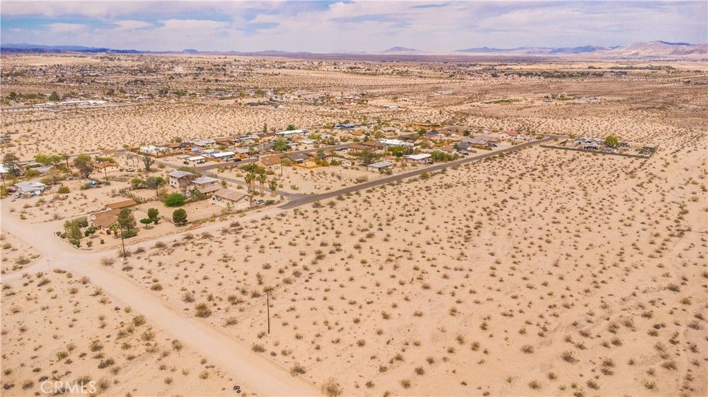 Image 19 of property listing at 3112 Sullivan Road, 29 Palms, CA 92277