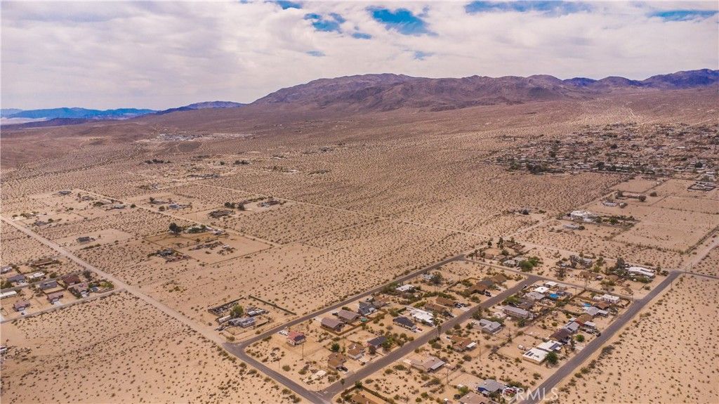 Image 21 of property listing at 3112 Sullivan Road, 29 Palms, CA 92277