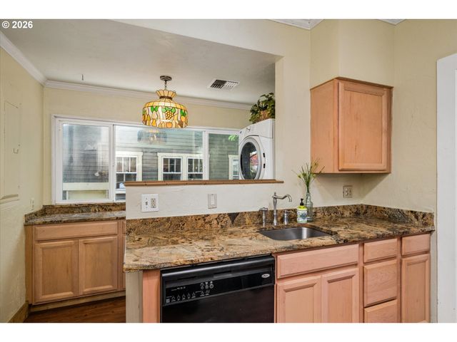 1274 W 5TH Ave, Eugene, OR 97402