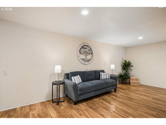 1274 W 5TH Ave, Eugene, OR 97402