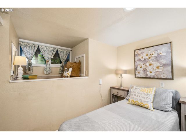 1274 W 5TH Ave, Eugene, OR 97402