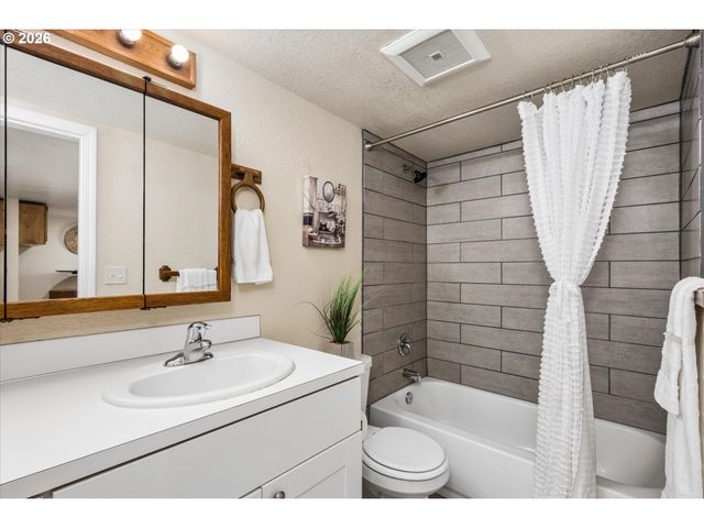 1274 W 5TH Ave, Eugene, OR 97402
