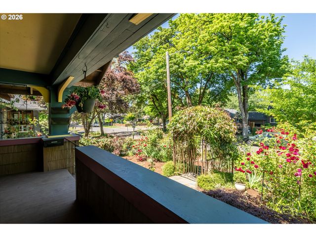 1274 W 5TH Ave, Eugene, OR 97402