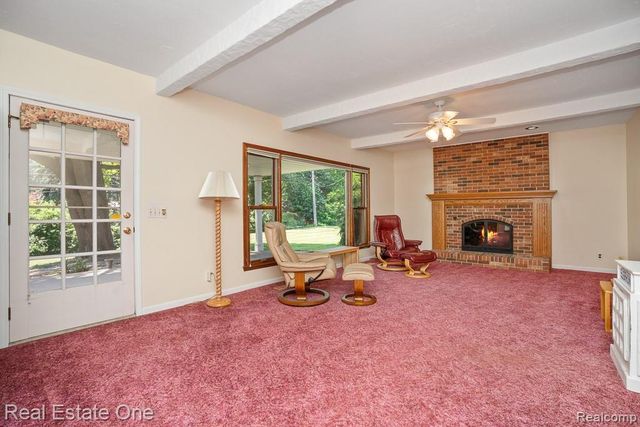 2633 New England Drive, Rochester Hills, MI 48309