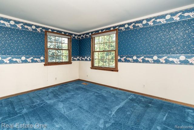2633 New England Drive, Rochester Hills, MI 48309