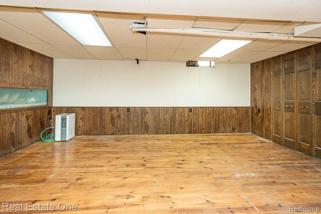 2633 New England Drive, Rochester Hills, MI 48309