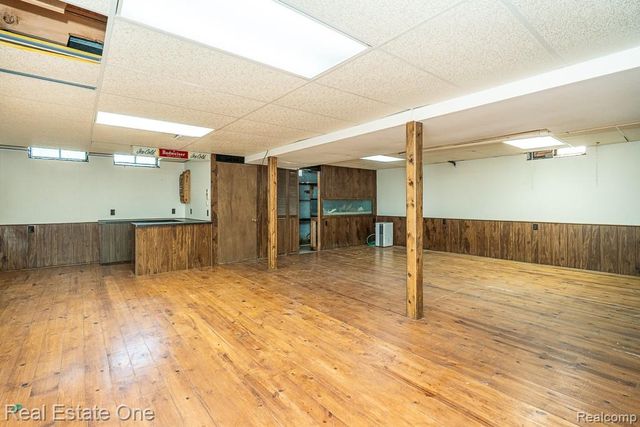 2633 New England Drive, Rochester Hills, MI 48309