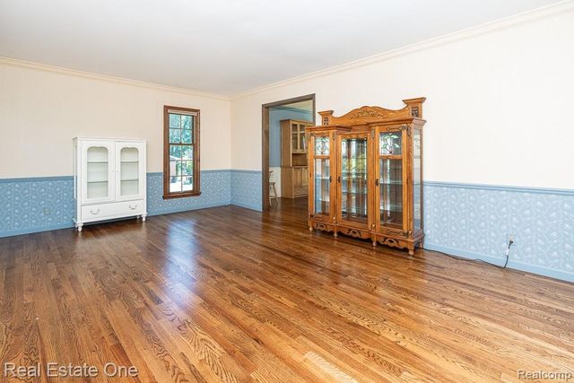 2633 New England Drive, Rochester Hills, MI 48309