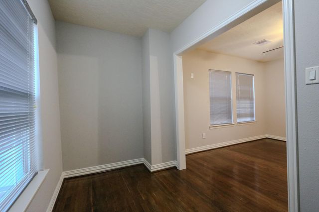 4609 University Oaks Boulevard, Houston, TX 77004