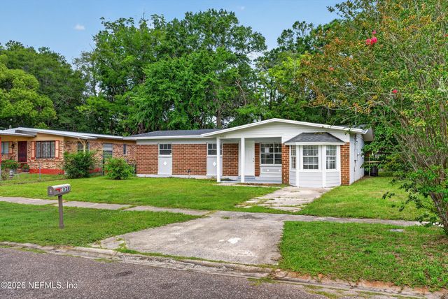 7028 LINCOLN Circle W, Jacksonville, FL 32209