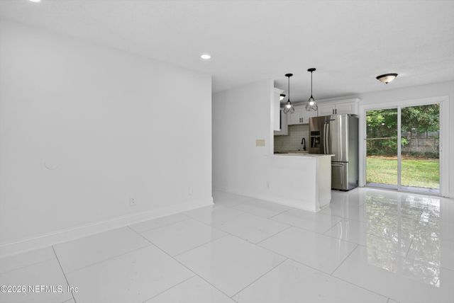 7028 LINCOLN Circle W, Jacksonville, FL 32209