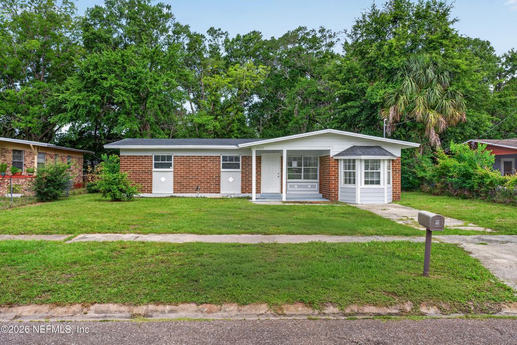 7028 LINCOLN Circle W, Jacksonville, FL 32209