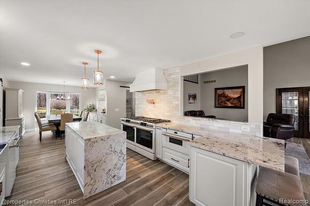 5160 Old Mill Road, Rochester, MI 48306