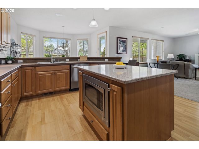 15320 Sw 144TH Ter, Tigard, OR 97224