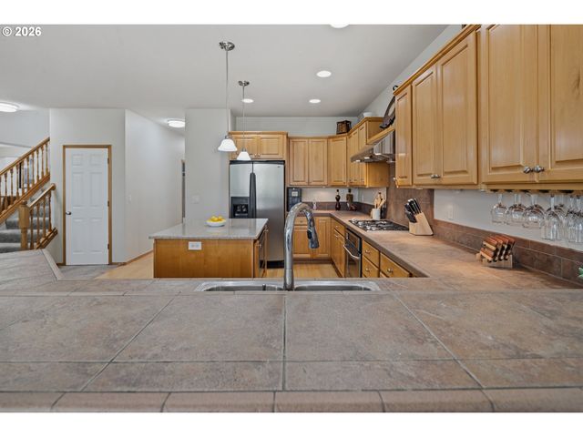 15320 Sw 144TH Ter, Tigard, OR 97224