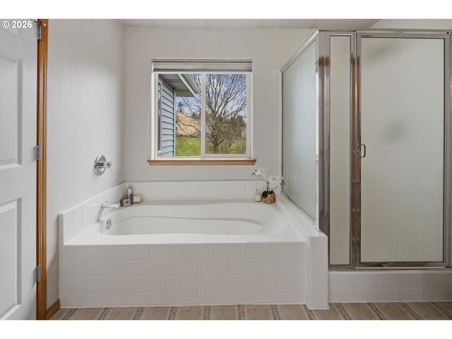 15320 Sw 144TH Ter, Tigard, OR 97224