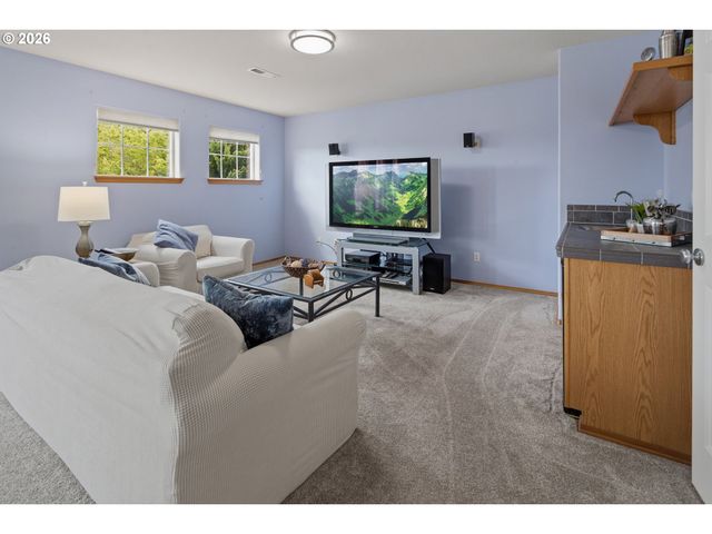 15320 Sw 144TH Ter, Tigard, OR 97224