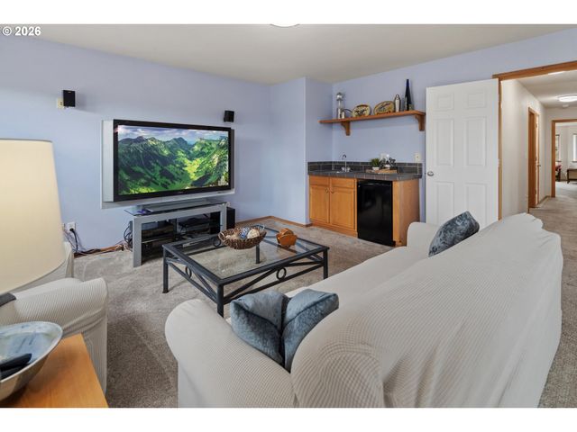 15320 Sw 144TH Ter, Tigard, OR 97224