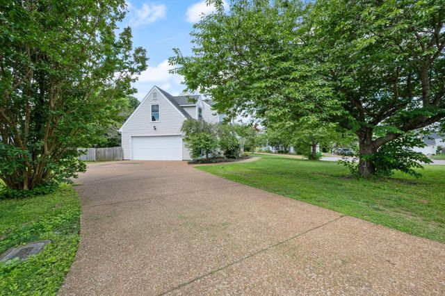 2311 Baldwin Ct, Spring Hill, TN 37174